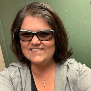 Meet your Posher, Lori